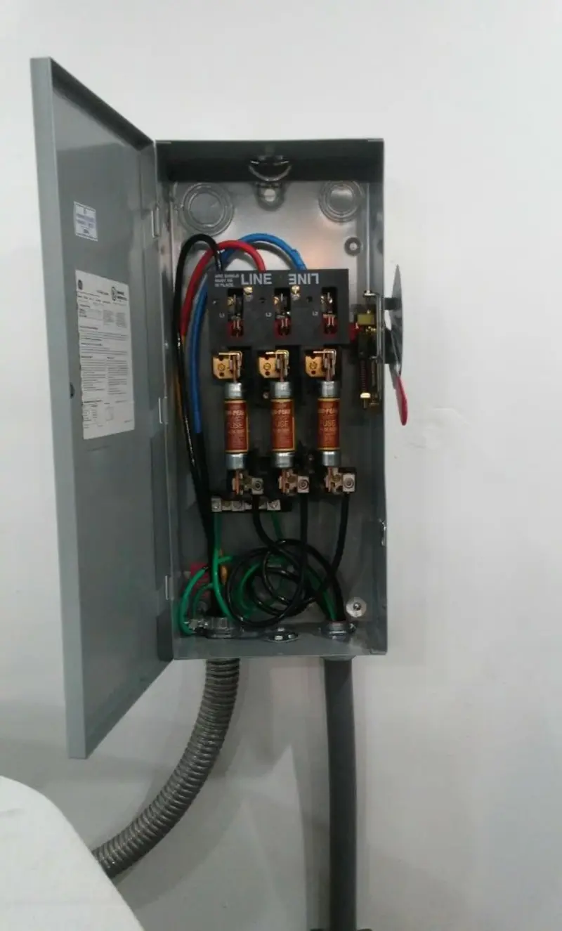 Three-phase disconnect switch installed for Electrical Wiring & Rewiring in Gridley
